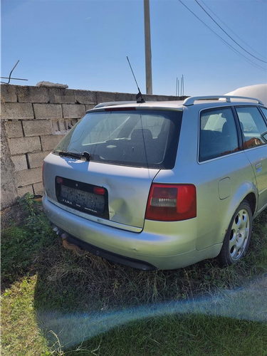Auto pjes