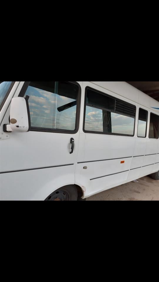 shitet-busi-