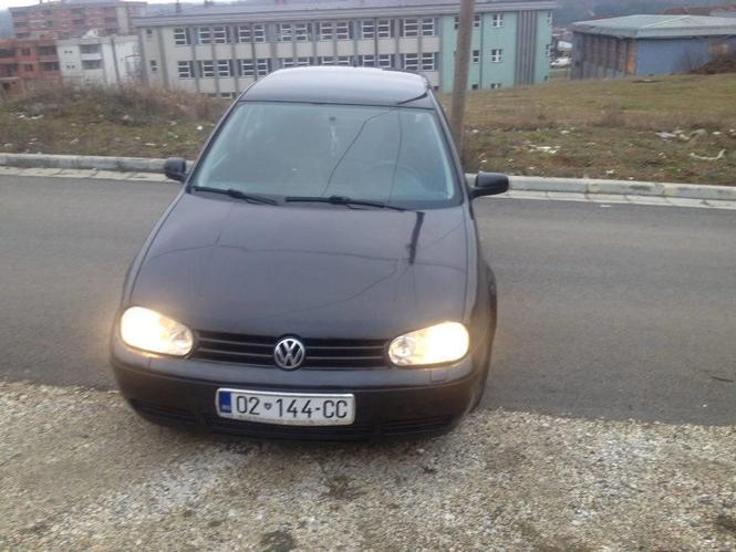  Golf  4  