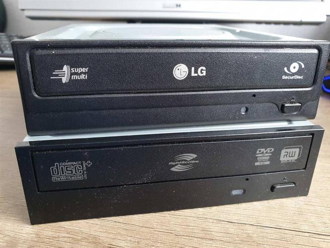 DVD RW