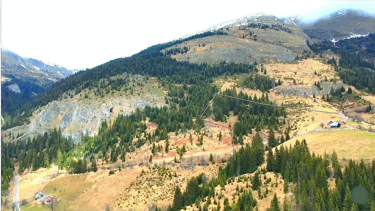 Tokë-për-Shitje-në-Koshutan--Rugovë-Pejë