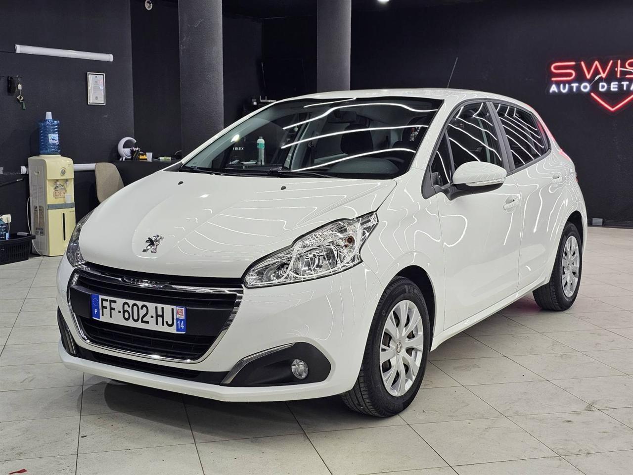 PEUGEOT-208-1-5-HDi-PREMIUM---2019