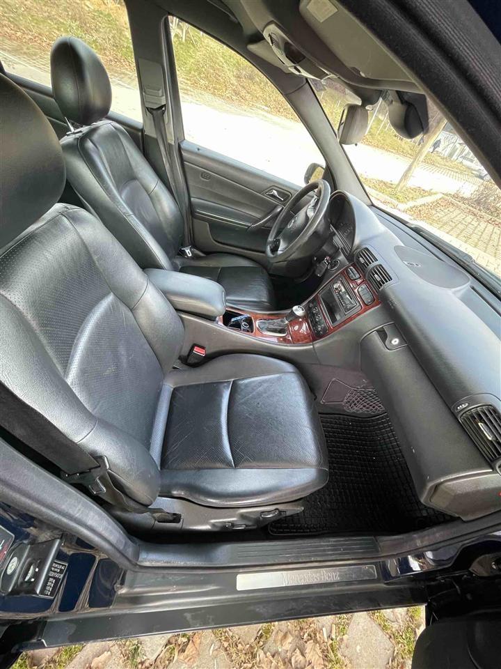 Mercedes-c220-2004