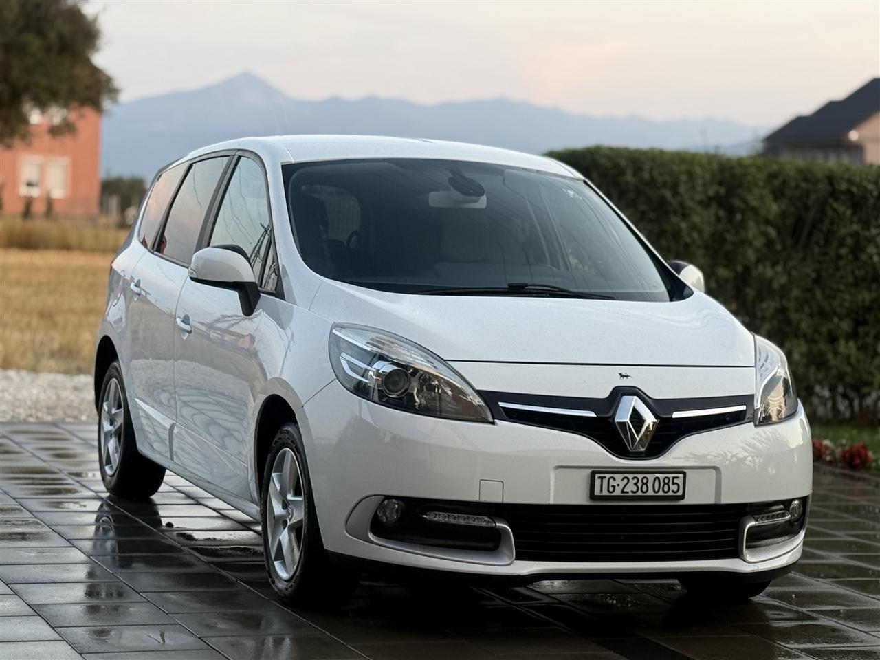 Renault-scenicc-1-5-dci-AUTOMATIK-2016-i-sapo-Ardhur-PA-DOGA