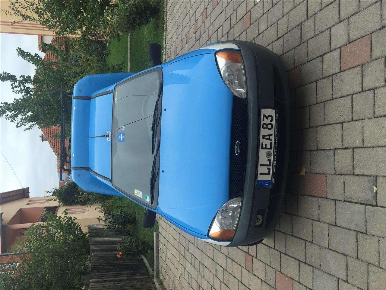 Pikap-Ford-Courier-