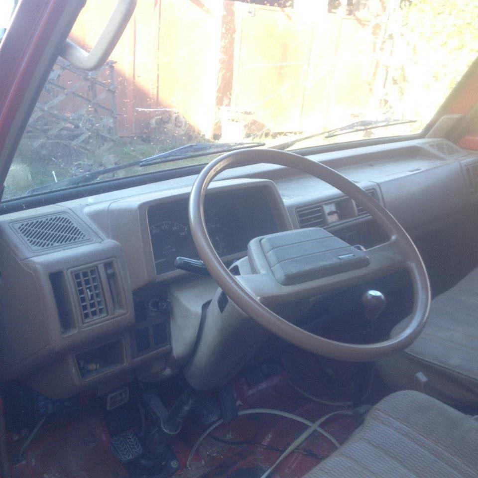 MAZDA-------E2000-