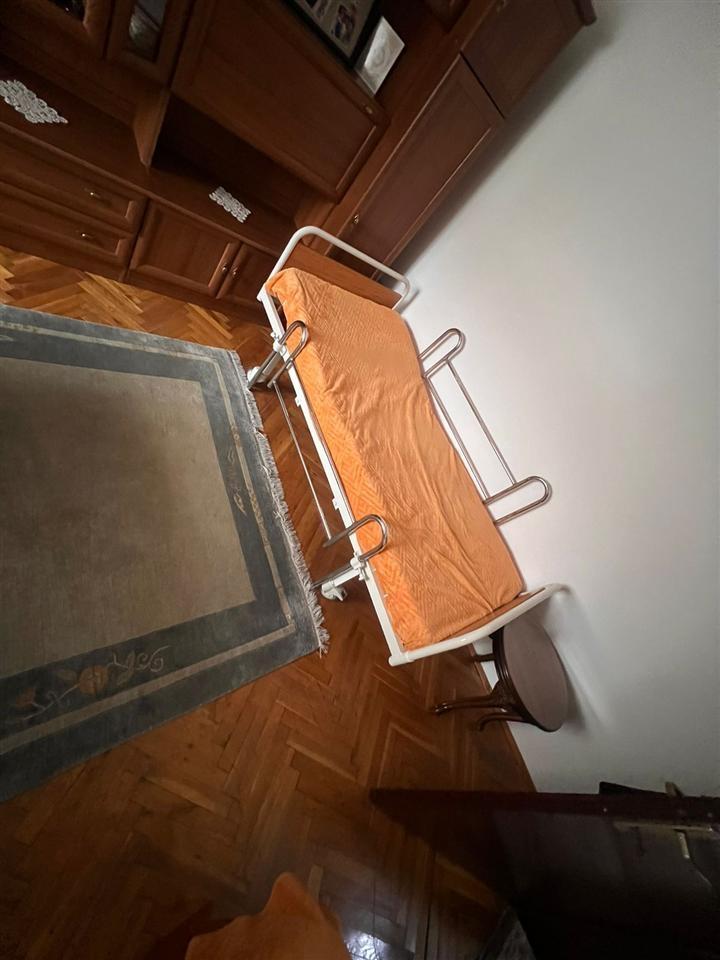 Shtrat-per-te-sëmuar--krevet-