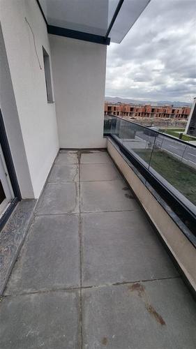 Shiten 2 shtepi nga 135m2 ne Veternik ne Priam Village