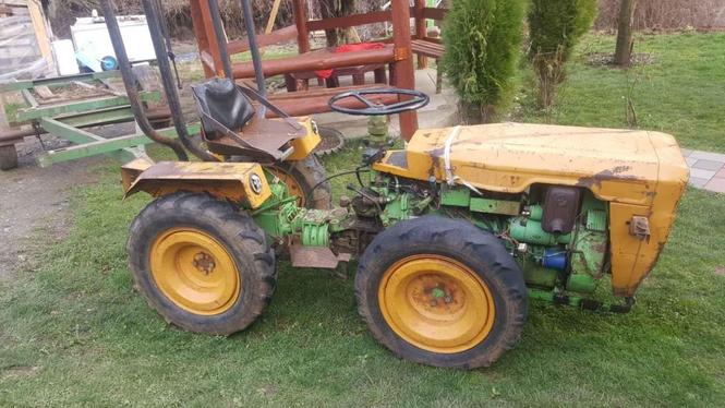 Mini traktor 