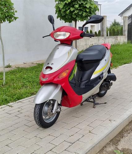 Shitet Skuteri 50c
