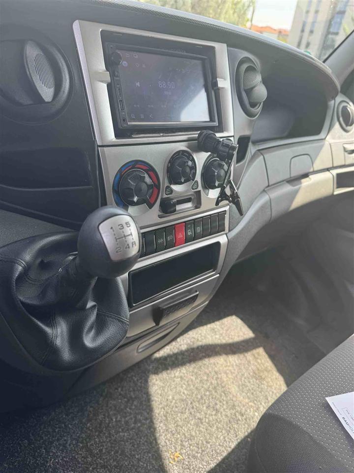 Iveco-Daily-2-3-HPT--149-000--xxl