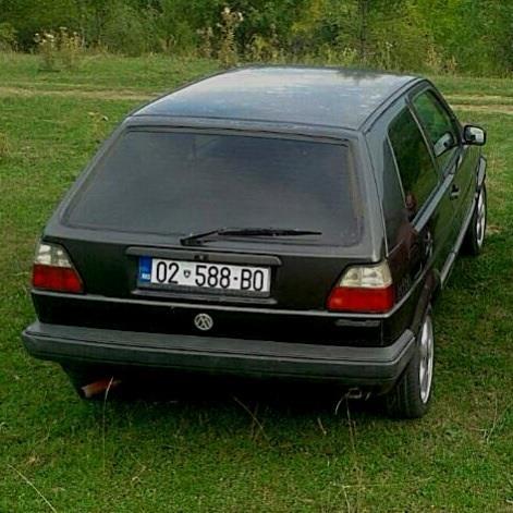 VW-GOLF-2