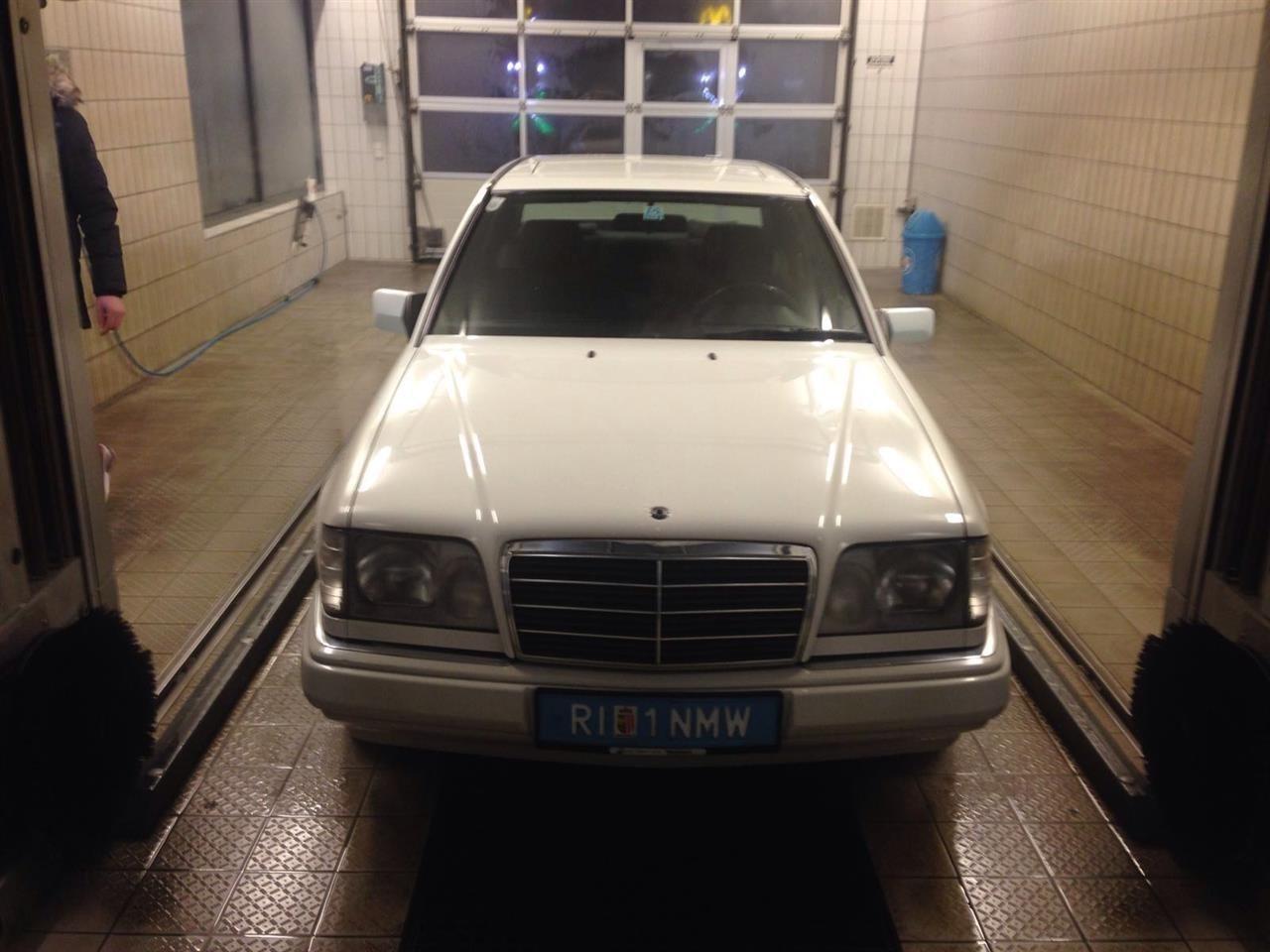 Shitet-Mercedes-E200-95