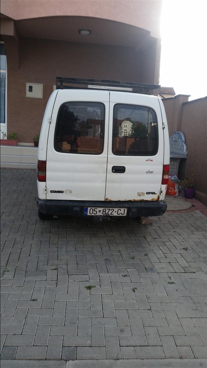Opel-Combo-D-