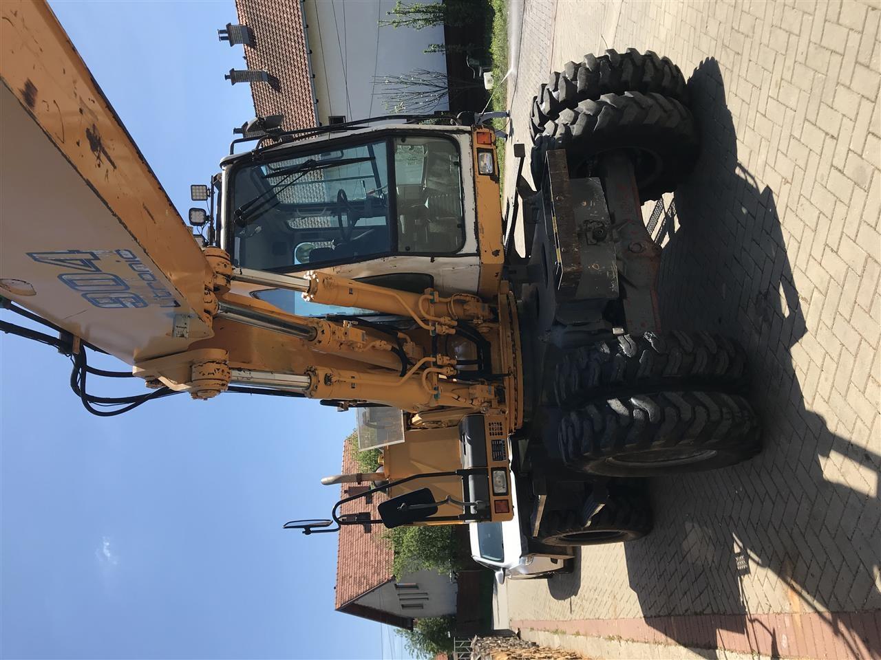 Liebherr-904