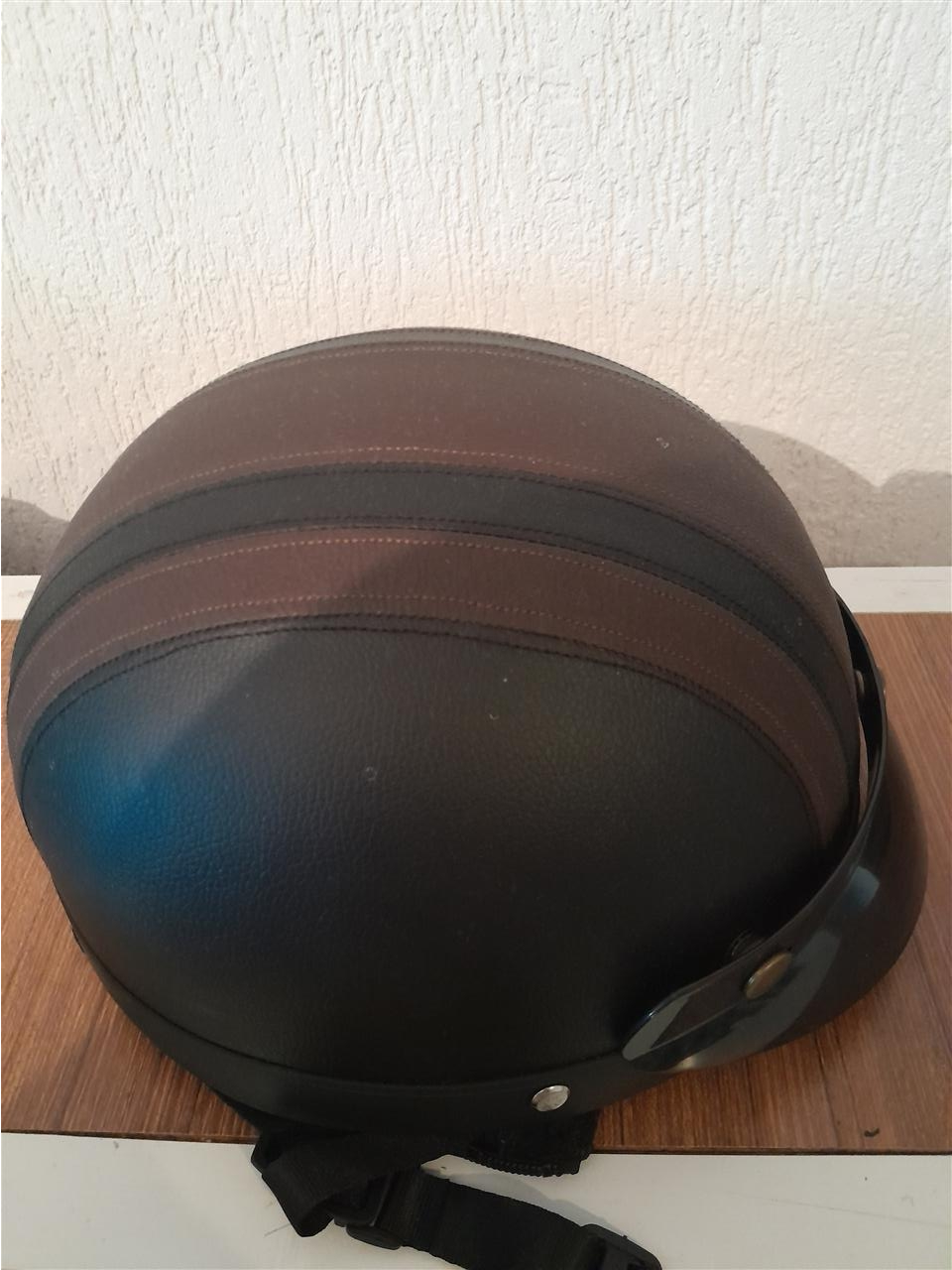 Shiten-helmeta-per-skutera
