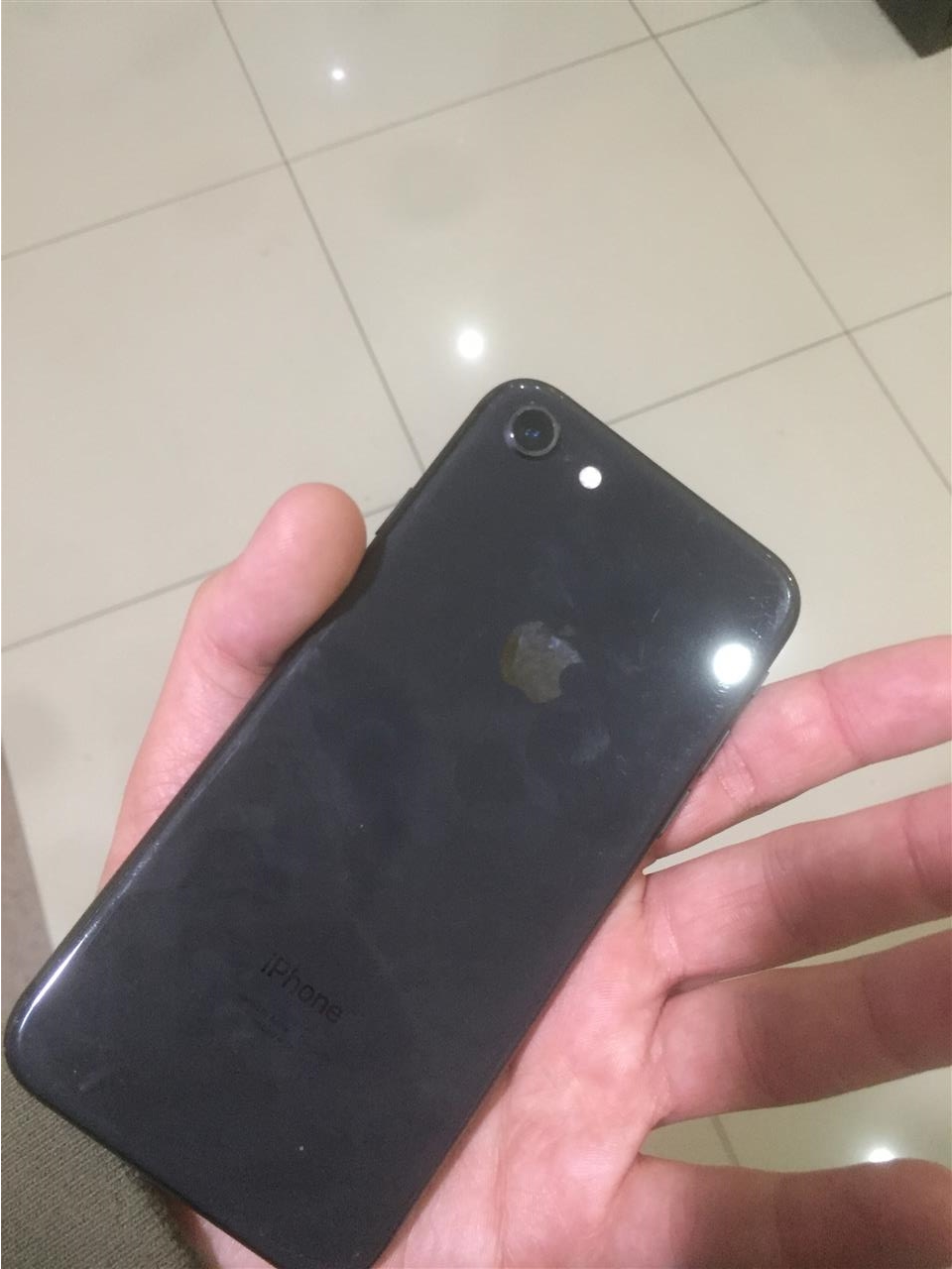 IPHONE-8---64GB