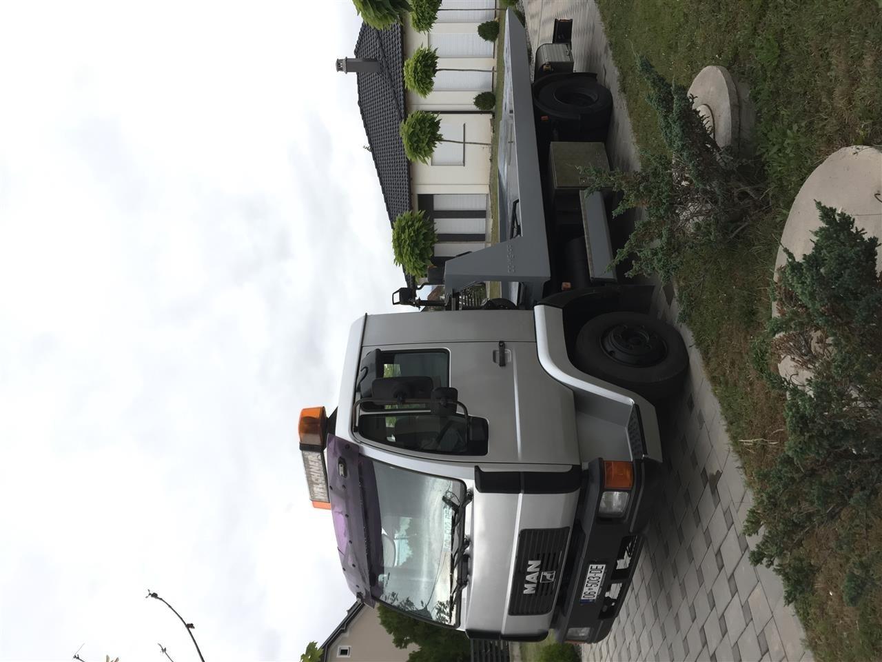 MAN