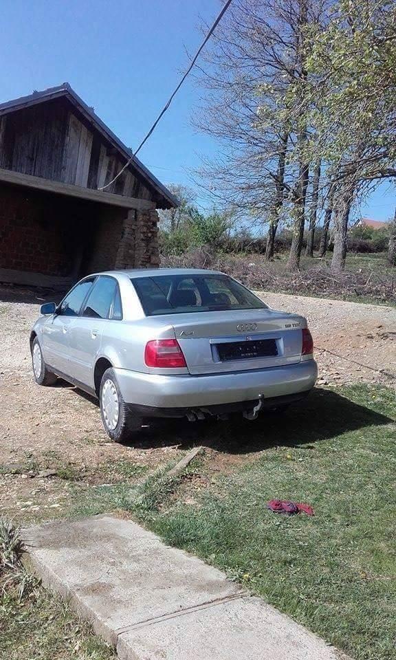 Audi-A4--98