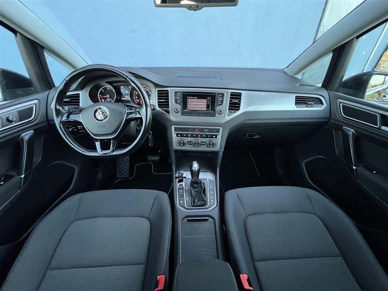VW-Volkswagen-Golf-Sportvan-1-6-TDI---2015-2015