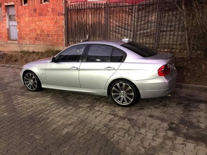 BMW-320