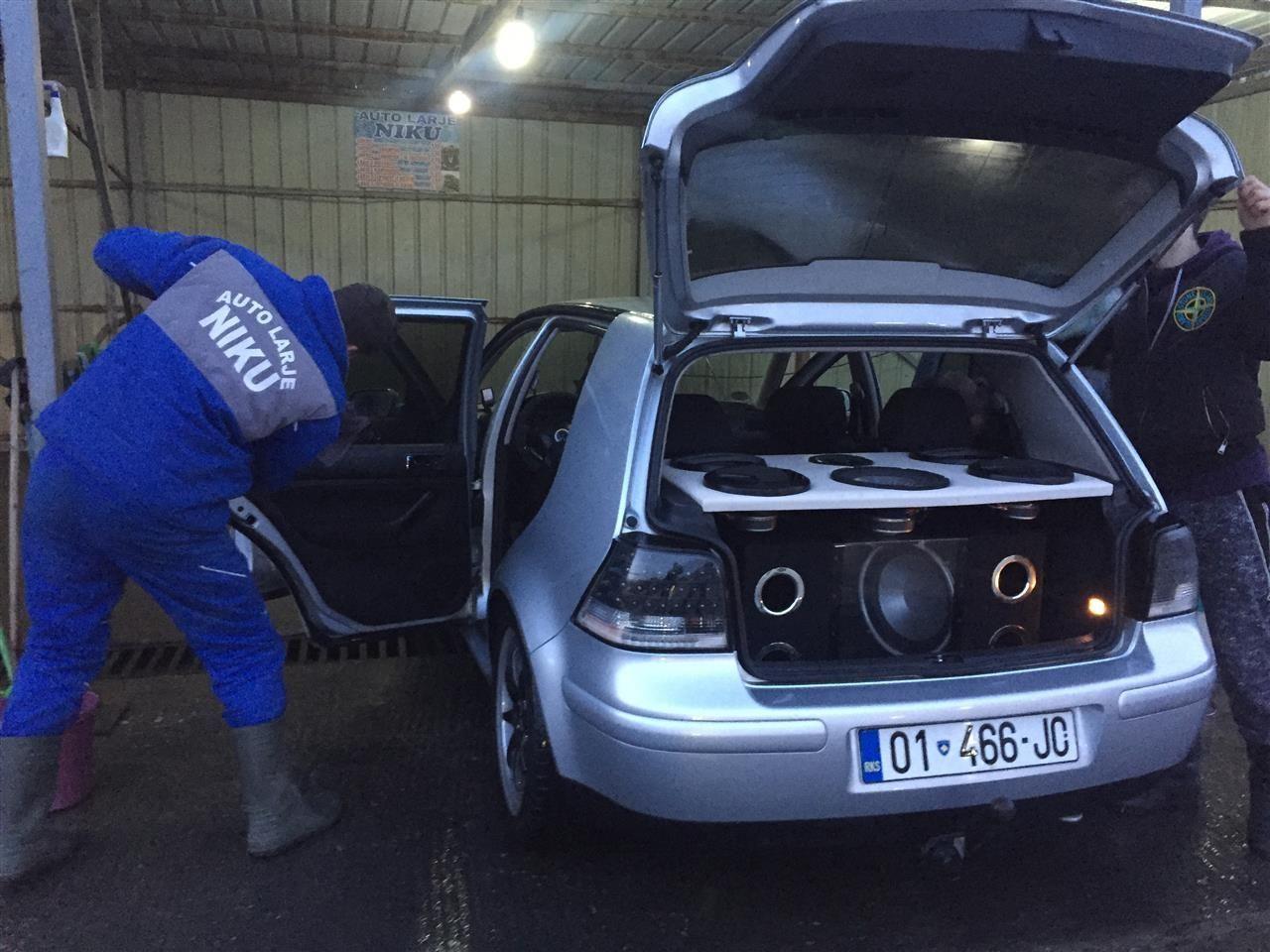 VW-Golf-4-