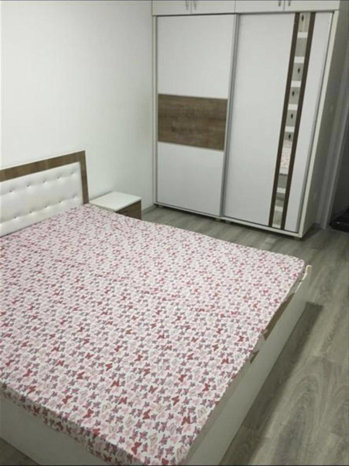 Leshohet-banesa-3dhomëshe-me-qera-85m2--në-Fushë-Kosovë