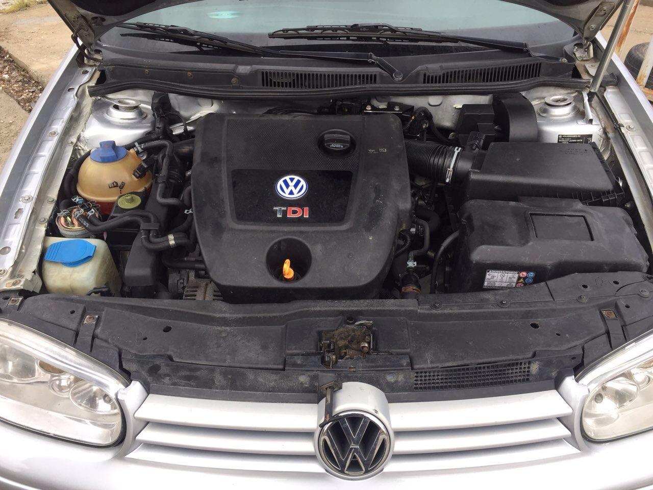 VW-GOLF-