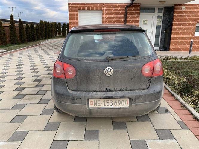 Shitët Golf 5