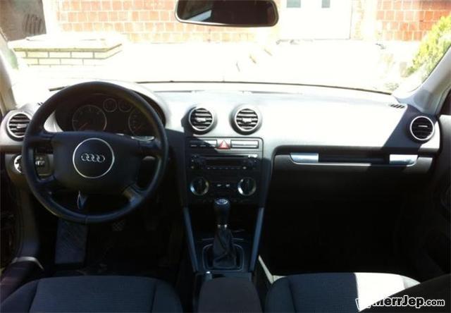 Audi-A3--04