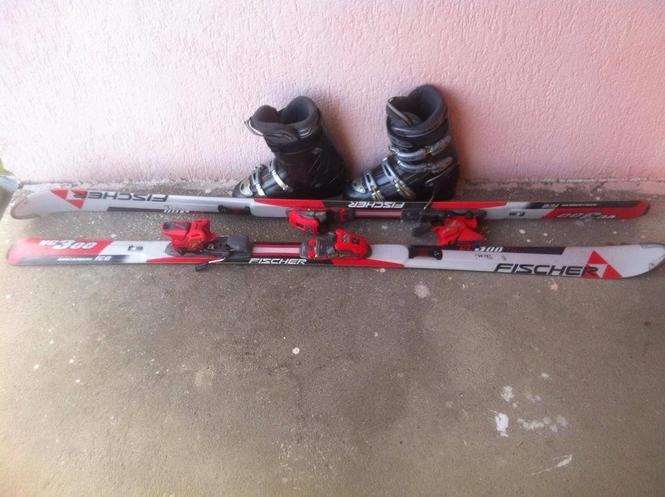 SKI