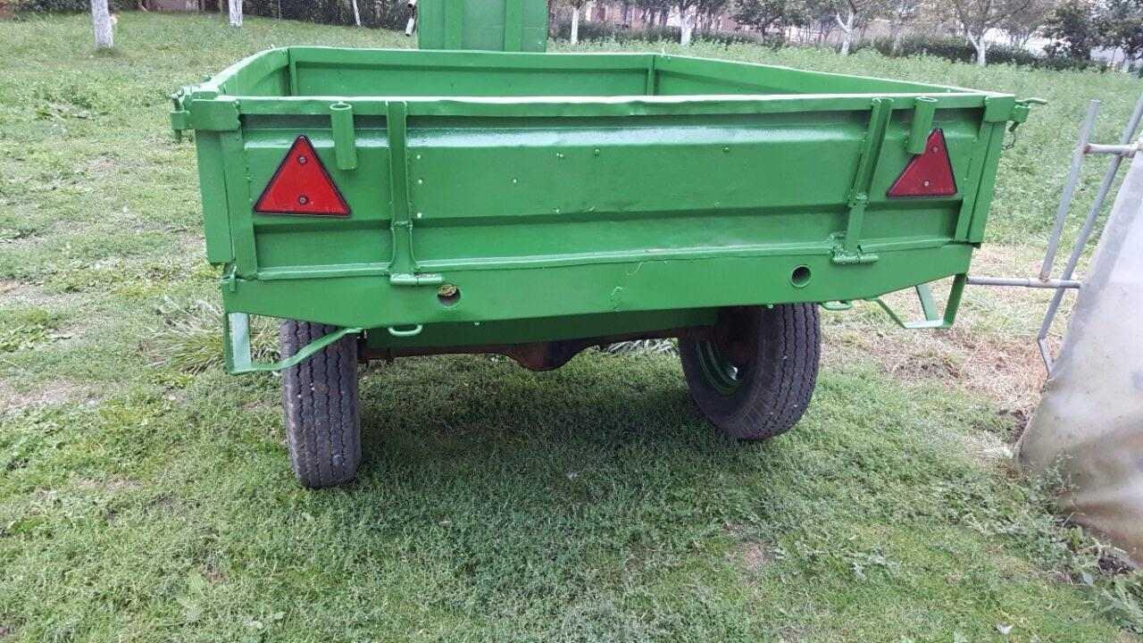 Kultivator-traktor-