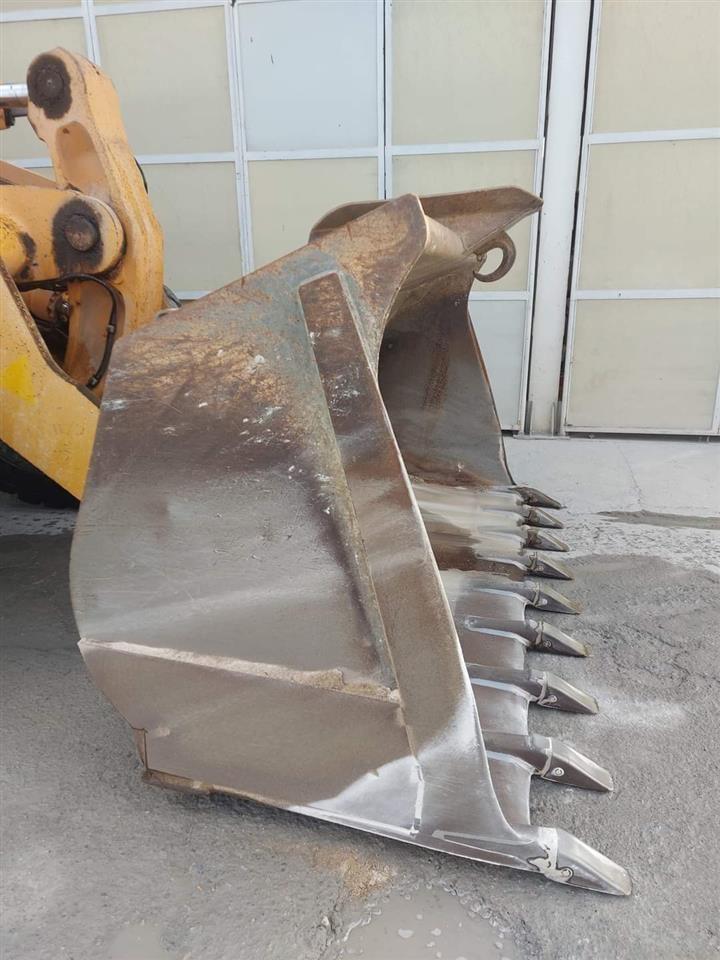 LIEBHERR-566-2PLUS-2-