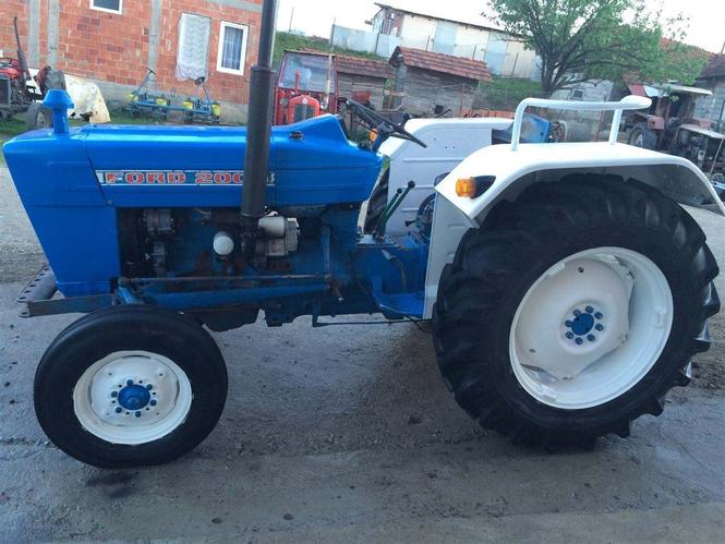 Ford 2000