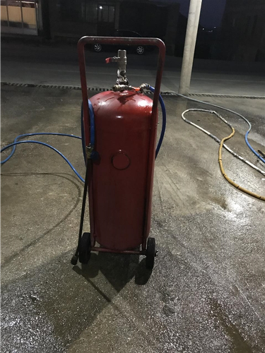 Shitet pumpa e shamponit