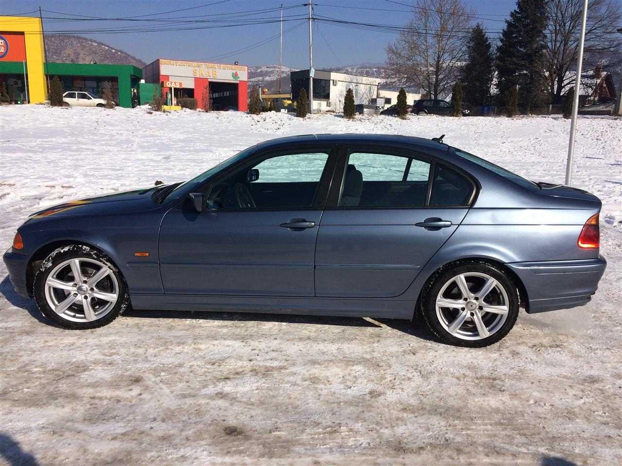BMW-320D