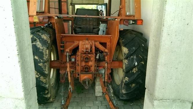 Traktor renault