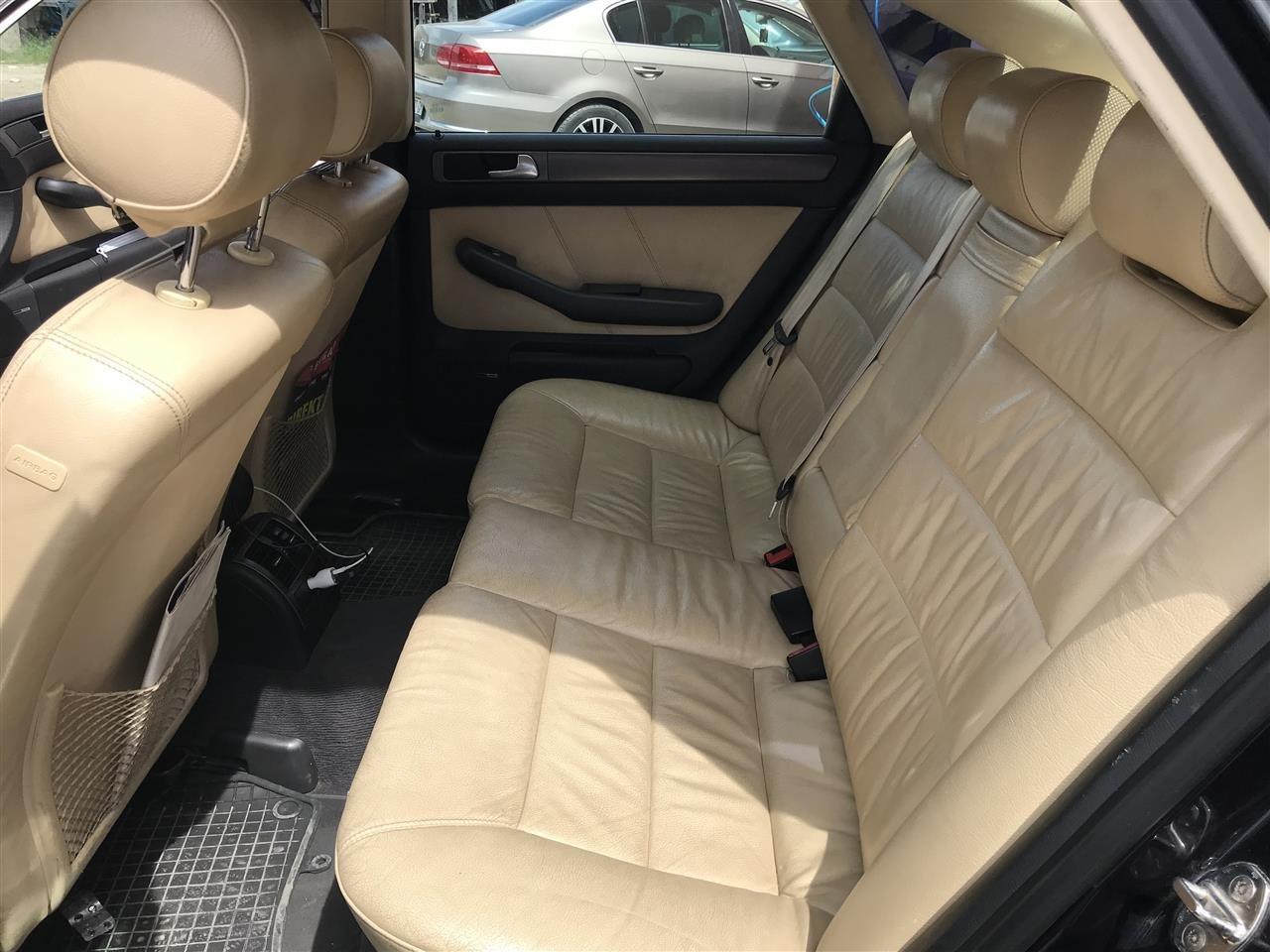 Audi-a6-2-5