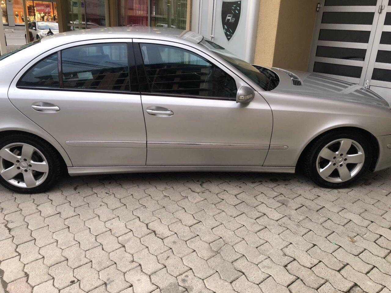 MERCEDES-E-280-2005