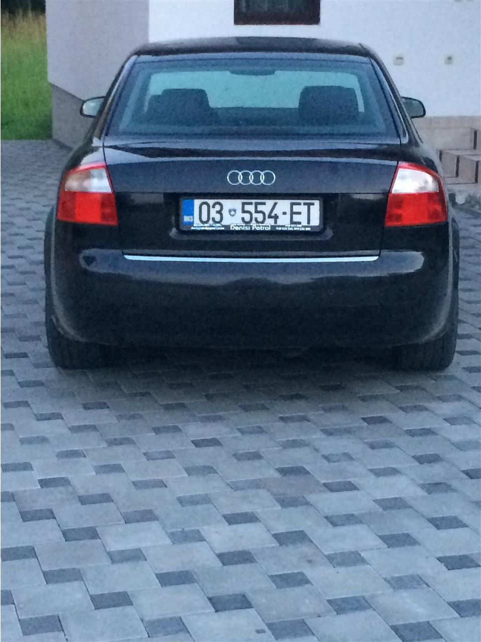 Audi-A4