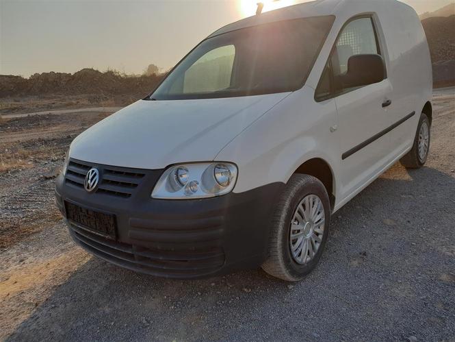 VW Caddy -04 