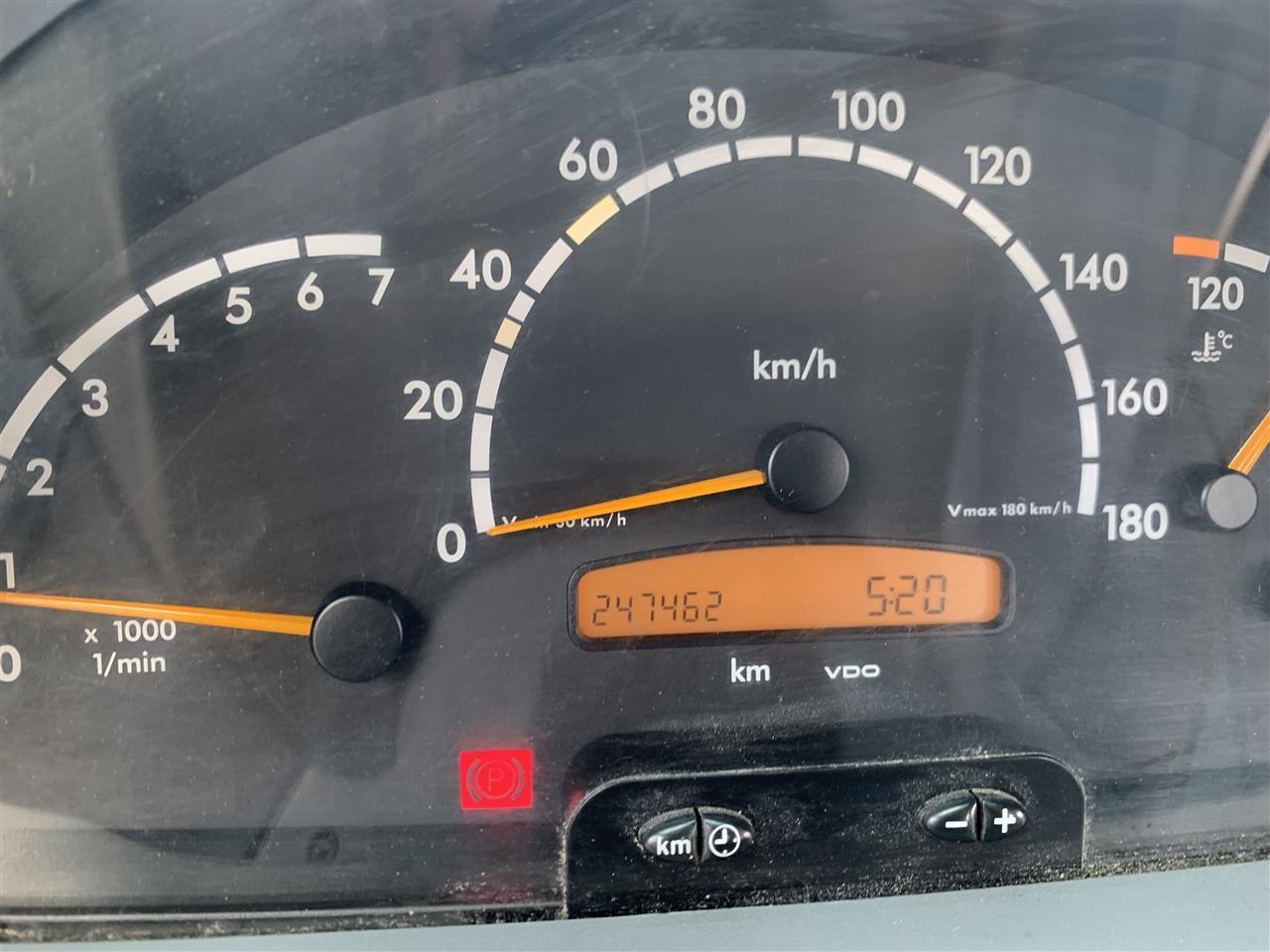 Shitet-sprinter-211