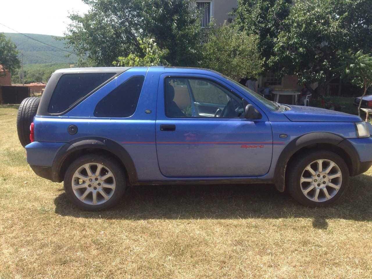 Land-Rover--freeload-