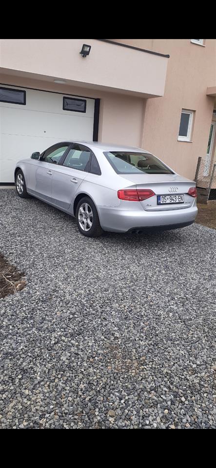 Audi-a4--