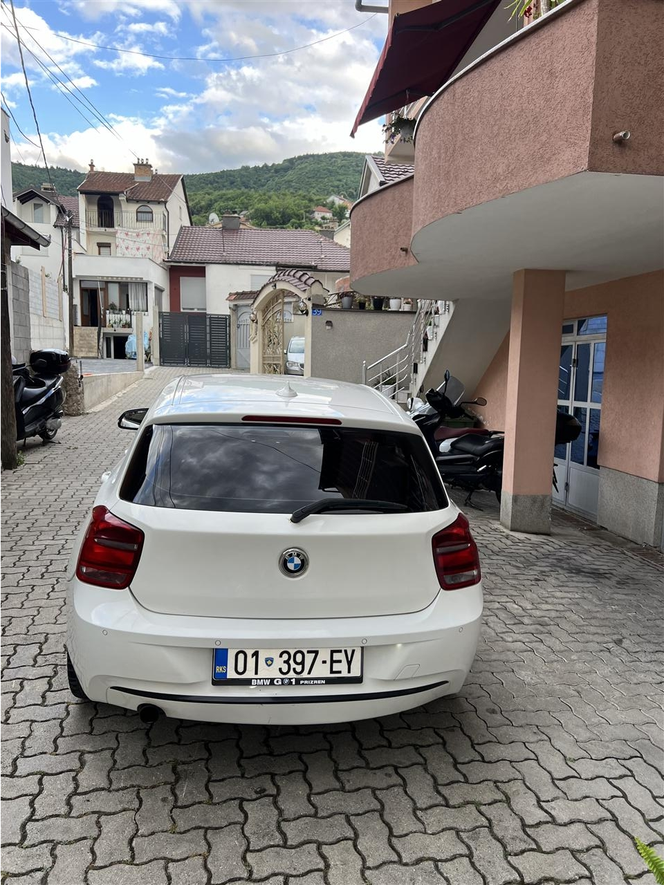 Shes-Bmw-F20-2011