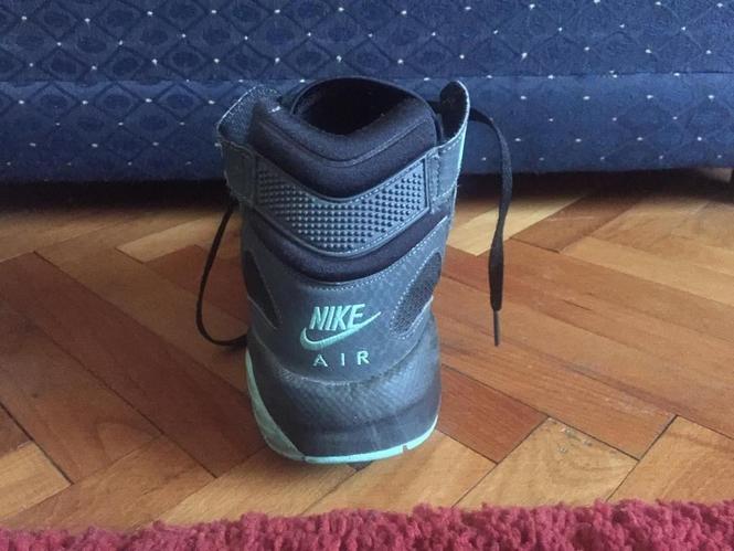 Nike