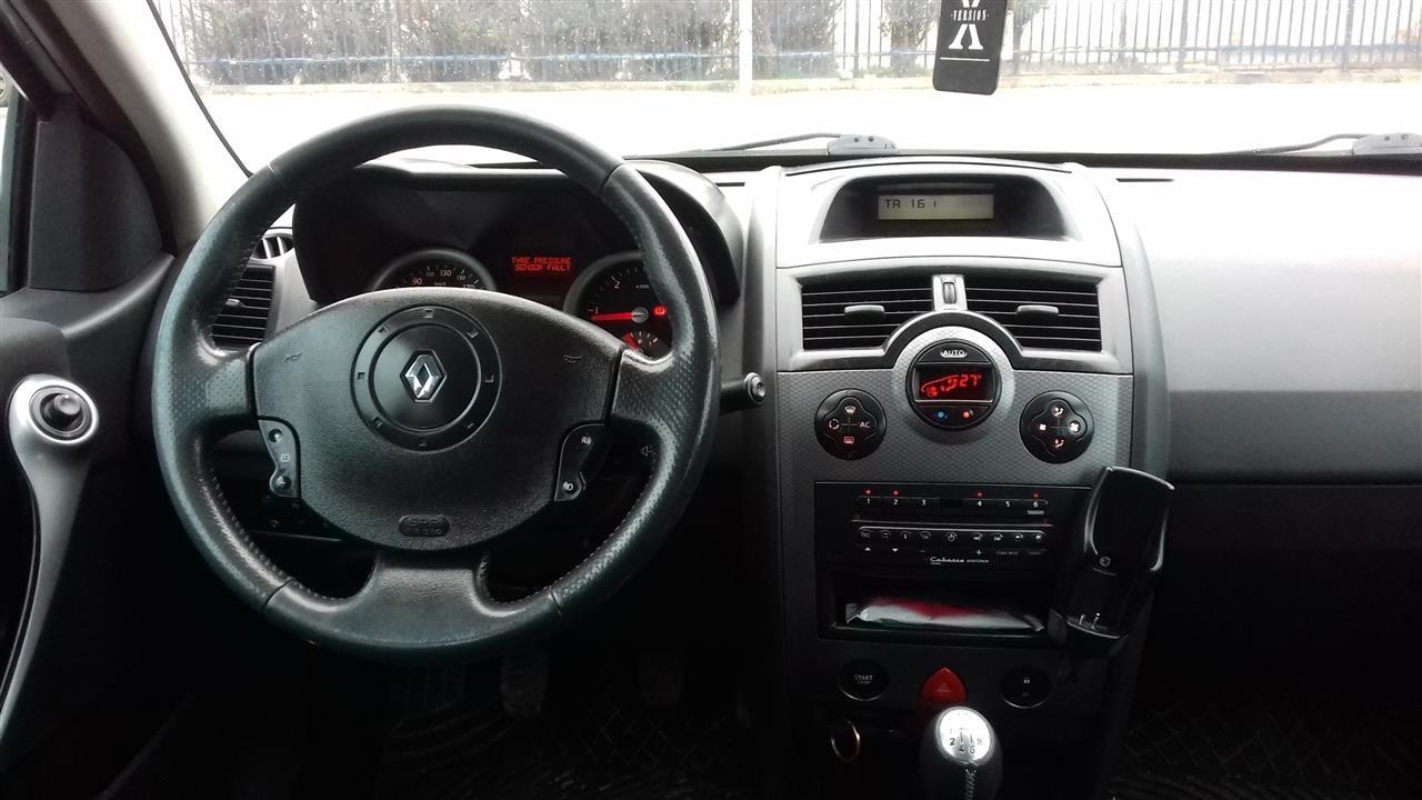 Renault-megana-