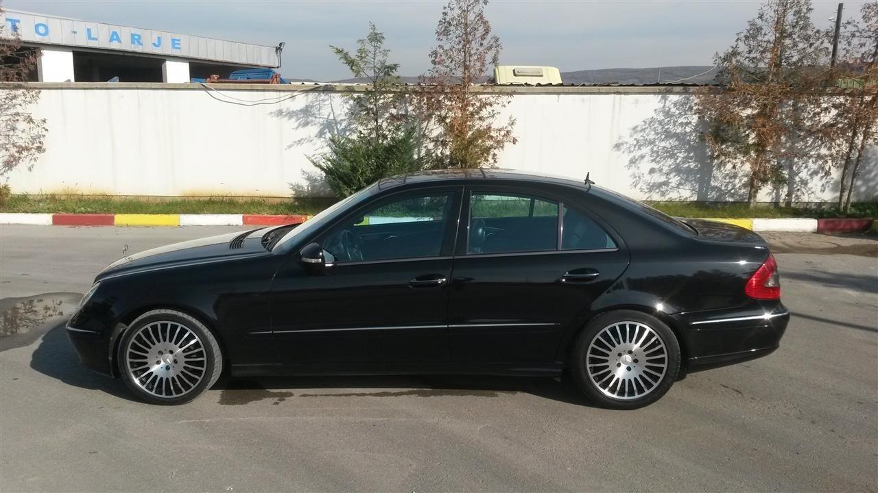 Mercedes-E320
