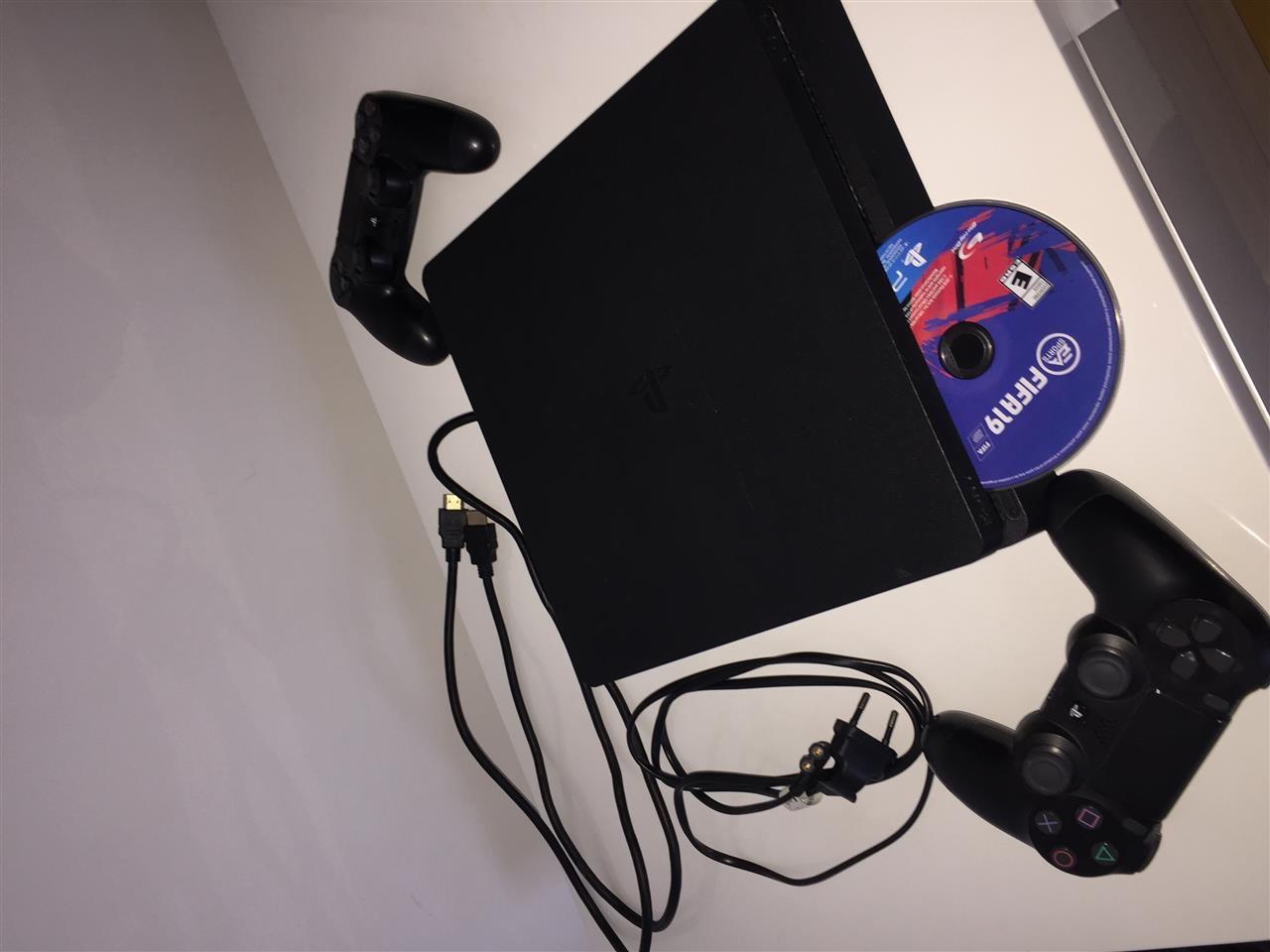 PS4