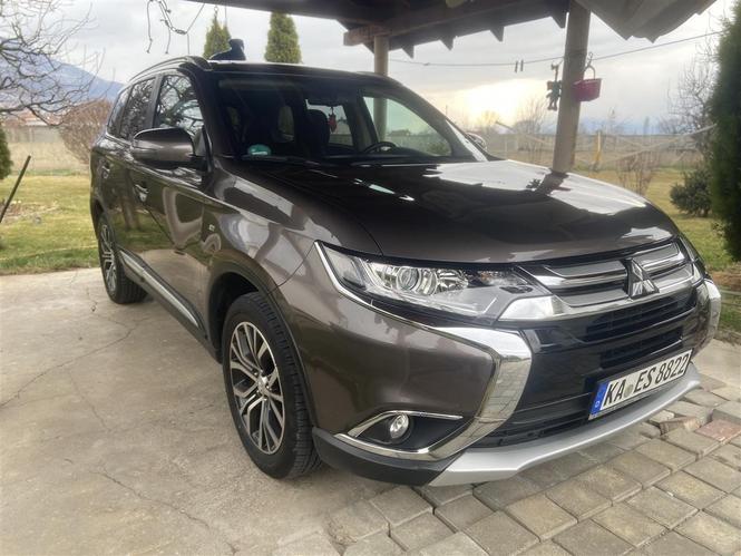 mitsubishi outlander